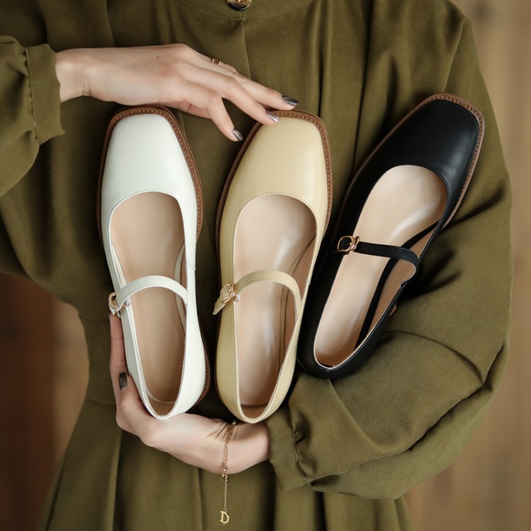 Mary Janes — Square-Toe Block Heel